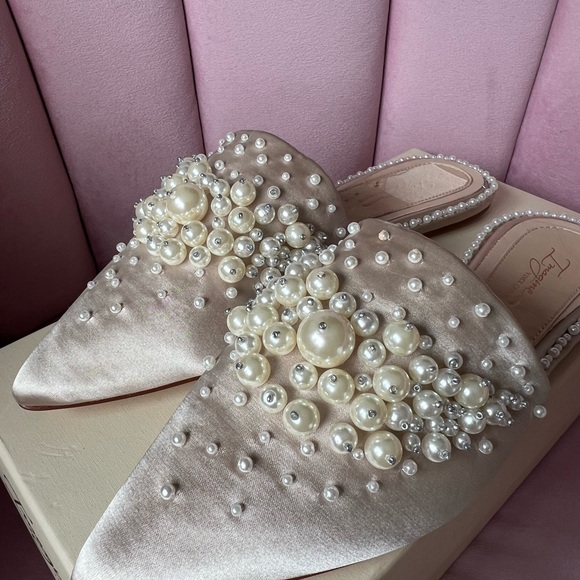 Imagine Vince Camuto “Casele” Pearl-Embellished Bridal Flat Mules | Size 7.5 US - Picture 6 of 13